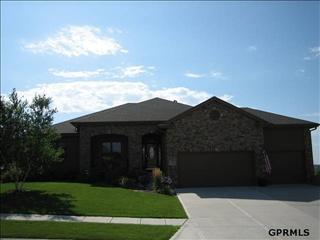 14747 Weber St, Bennington, NE 68007-1497