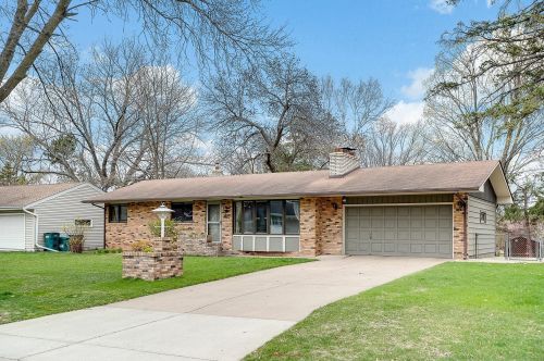 165 Hawes Ave, Saint Paul MN  55126-6205 exterior