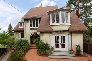 12 Hillcrest Ct, Berkeley, CA 94705-2805