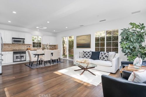 42 Arborside, Irvine, CA 92603-0111