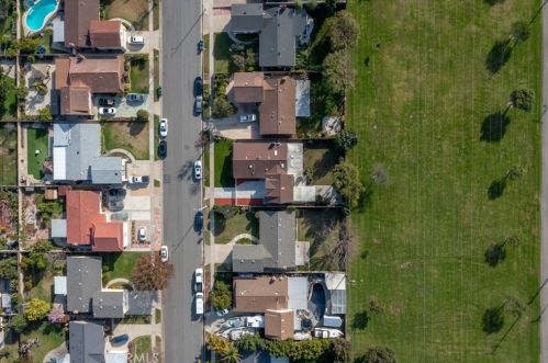 17361 Santa Lucia St, Santa Ana CA  92708-3117 exterior