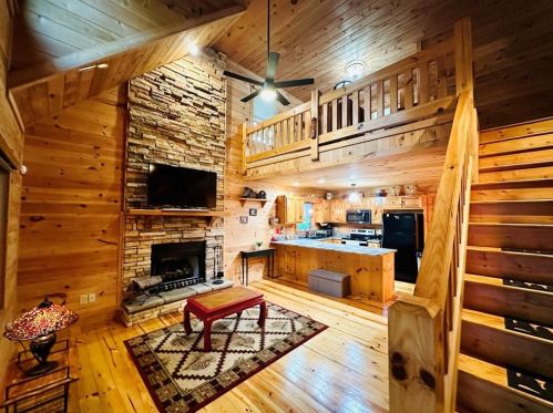15 Acella Ct, Ellijay GA  30540-5672 exterior