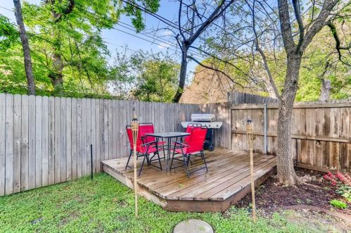 6462 Camp Bowie Blvd, Fort Worth TX  76116-4337 exterior