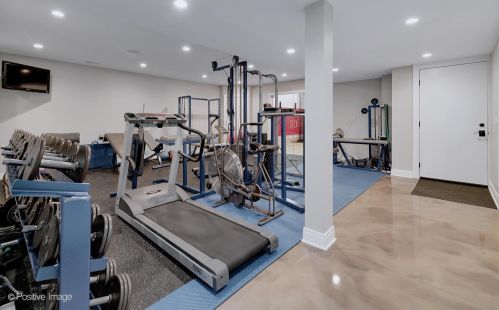 740 67th Pl, Willowbrook IL  60527-5307 exterior