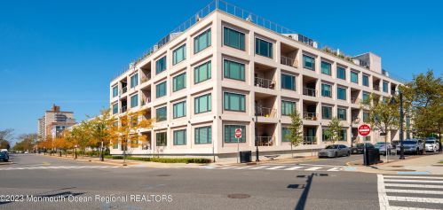 601 Heck St, Tinton Falls NJ  07712-6615 exterior