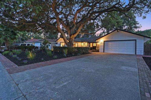 1584 Wessex Ave, Los Altos, CA 94024-5716