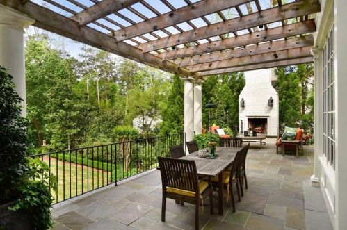 62 Brookhaven Dr, Atlanta GA  30319-1143 exterior