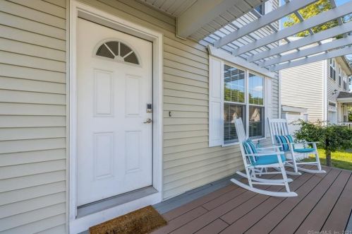 15 Prosperity Ct, Southington, CT 06489-3745