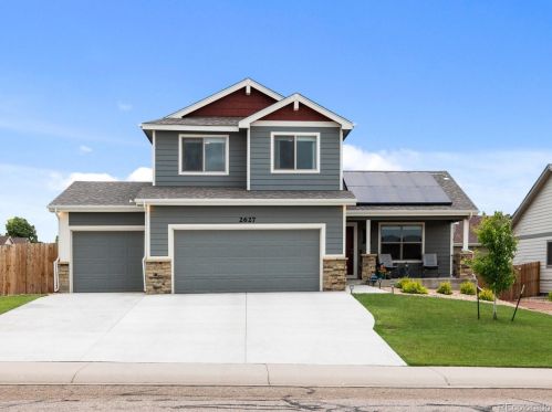 2627 Hawk Dr, Greeley CO  80620-9213 exterior