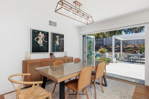 1731 Freda Ln, Cardiff By The Sea CA  92007-1108 exterior