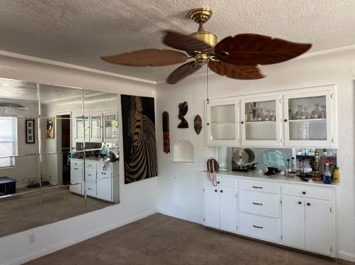 719 Fresno St, Fresno, CA 93701-2337
