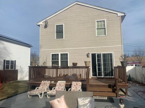 18 Milo St, Providence, RI 02909-5950