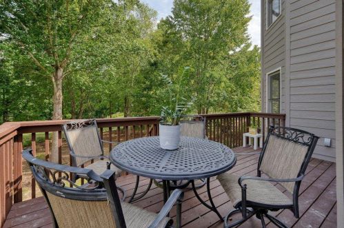 506 Chestnut Walk, Holly Springs GA  30114-7748 exterior