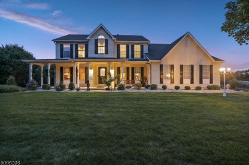 34 Barley Sheaf Rd, Flemington, NJ 08822-3186
