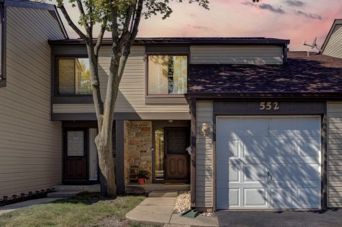 552 Alton Ct, Carol Stream IL  60188-9212 exterior