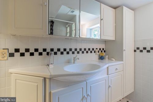 9301 Mintwood St, Silver Spring MD 20901-3523 exterior