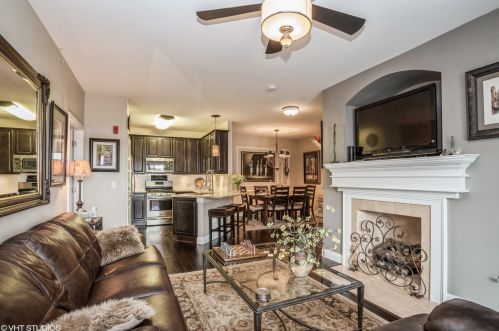 1299 Lake St, Addison, IL 60101-1176