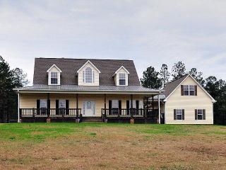 380 Eades Rd, Carlton, GA 30627-1729