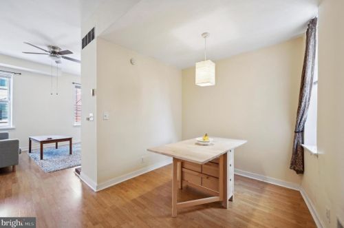 1419 4 St, Philadelphia PA 19147-0059 exterior