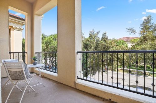 57 Kempton, Irvine CA  92620-2139 exterior