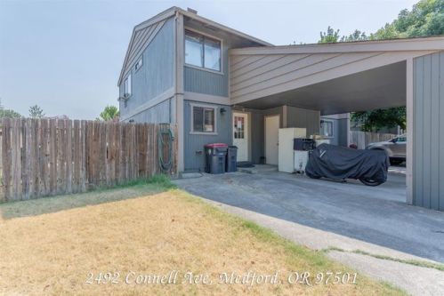 2492 Connell Ave, Medford, OR 97501-1204