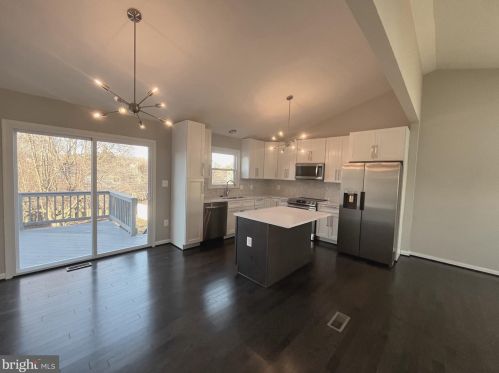 7511 Daughtry Dr, Fredericksburg, VA 22407-7300