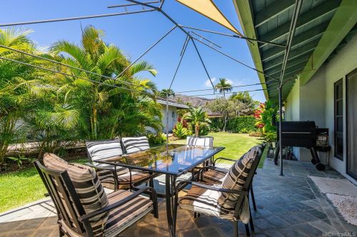 7777 Kalohelani Pl, Honolulu HI 96825-2829 exterior