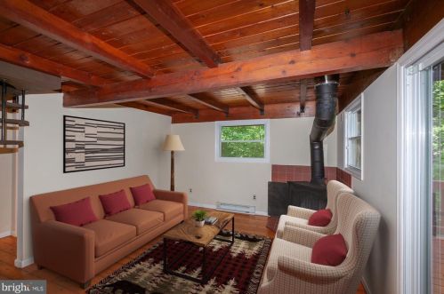 150 White Dogwood Pl, Harpers Ferry WV 25425 exterior