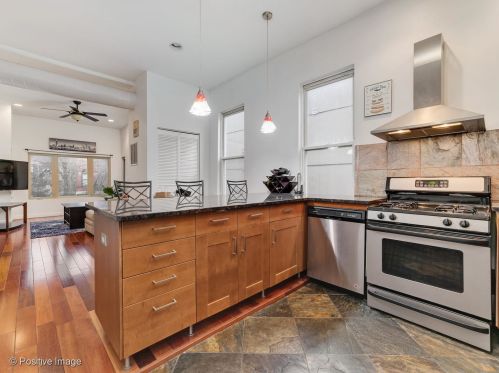 1344 Artesian Ave, Chicago IL  60622-2934 exterior