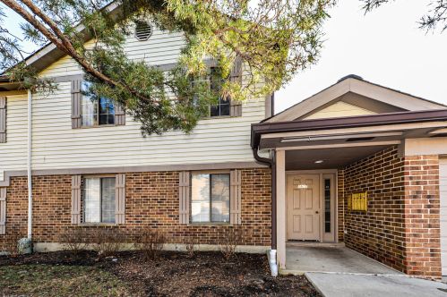 1627 Quail Ct, Arlington Hts IL  60004-7935 exterior