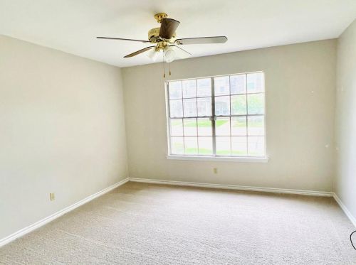 3021 Stonehenge Ln, Carrollton TX 75006-5211 exterior