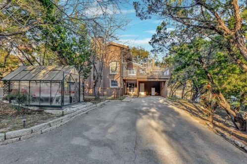 7037 Comanche Trl, Austin TX  78732-1006 exterior