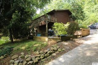 298 Lane Hollow Rd, Pigeon Forge, TN 37876-1916
