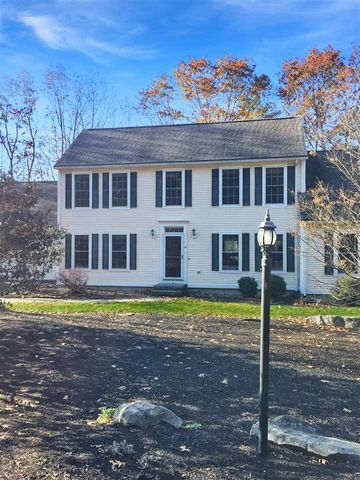 14 Nobel K Peterson Dr, Lee, NH 03824-3227