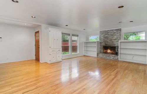 10525 Berry Knoll Dr, Dallas TX  75230-4273 exterior