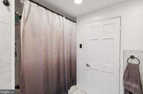 627 16th St, Philadelphia PA  19130-3415 exterior