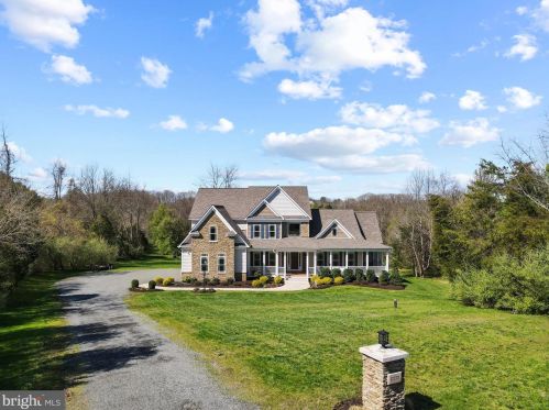 10001 Windy Hill Dr, Nokesville, VA 20181-3347