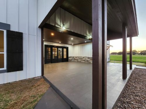 526 Angus Trl, Angleton TX 77515-9833 exterior