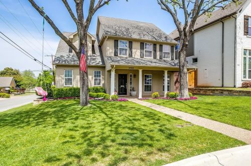 3790 5th St, Fort Worth, TX 76107-2056