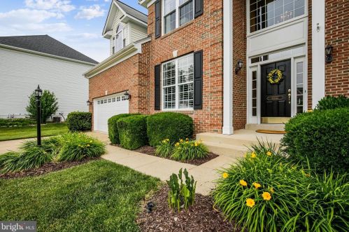 43044 Caledonia Ct, Leesburg, VA 20176-6475