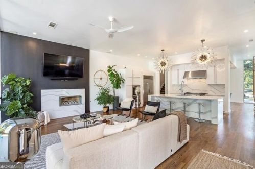 1104 Citadel Dr, Atlanta GA  30324-3816 exterior