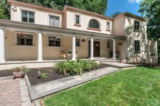 22 Galloping Hill Rd, Holmdel Village, NJ 07733-1848