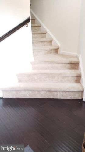 6 Sundance Dr, Trenton NJ 08619-3968 exterior