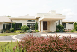 2600 Telegraph Rd, Bannockburn IL  60015-1561 exterior