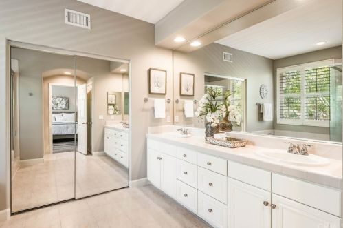 10 Brockton, Irvine CA  92620-7911 exterior
