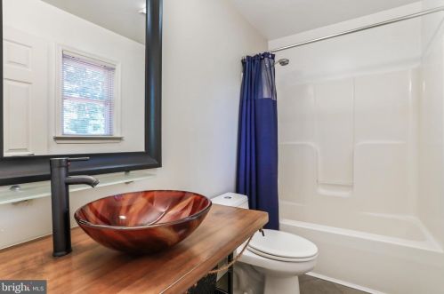 351 Cub Run Ln, Harpers Ferry WV 25425-6476 exterior