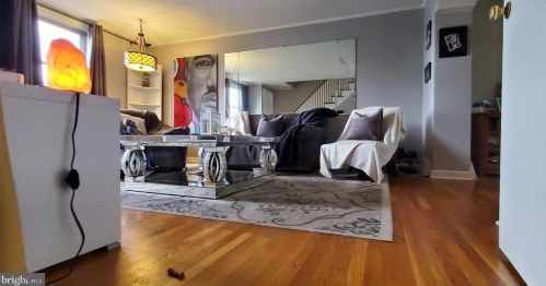 5224 F St, Philadelphia, PA 19124-3028