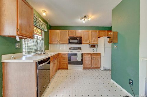 21666 Powers Pl, Aurora CO 80015-3372 exterior