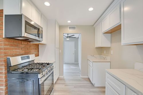 2918 Westridge Rd, Riverside CA  92506-4454 exterior