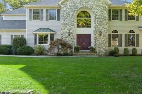 5 Shirewood Dr, Scotch Plains, NJ 07076-2513